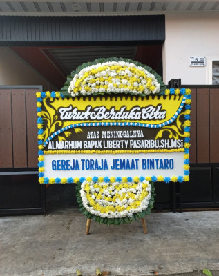 Papan Bunga Duka di Gunung Sahari Selatan